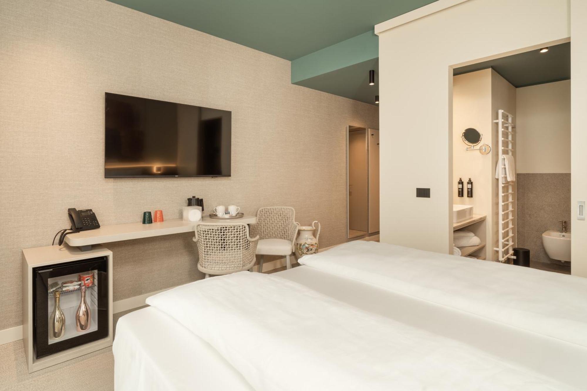 Hotel Wanderlust - & - & - Bardolino, Di Garda - Verona